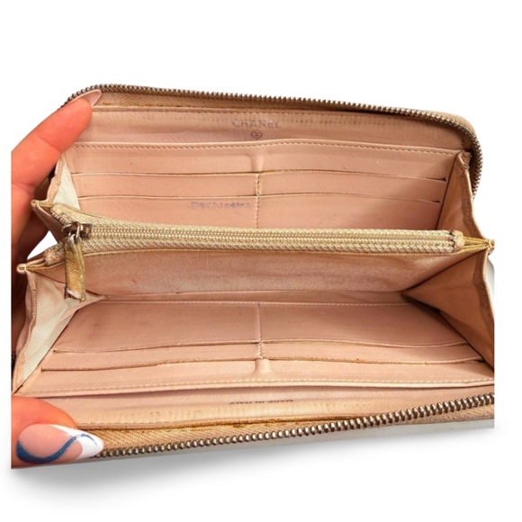 Chanel Pink Taupe Quilted Zip Around Wallet Lambskin COA Authenticated & Dusty - Picture 8 of 13